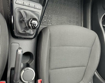 Сірий Кіа Ріо, об'ємом двигуна 1.25 л та пробігом 59 тис. км за 11600 $, фото 14 на Automoto.ua