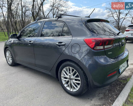Серый Киа Рио, объемом двигателя 1.4 л и пробегом 33 тыс. км за 14500 $, фото 1 на Automoto.ua