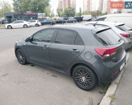 Серый Киа Рио, объемом двигателя 1.25 л и пробегом 171 тыс. км за 9000 $, фото 3 на Automoto.ua