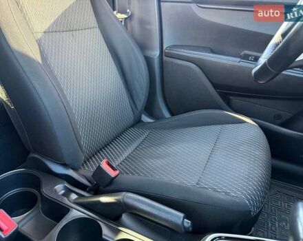Серый Киа Рио, объемом двигателя 1.59 л и пробегом 84 тыс. км за 14899 $, фото 14 на Automoto.ua
