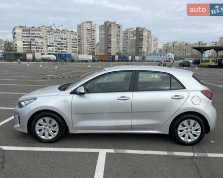 Сірий Кіа Ріо, об'ємом двигуна 1.25 л та пробігом 59 тис. км за 11600 $, фото 5 на Automoto.ua