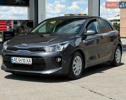 Серый Киа Рио, объемом двигателя 1.37 л и пробегом 64 тыс. км за 14000 $, фото 1 на Automoto.ua