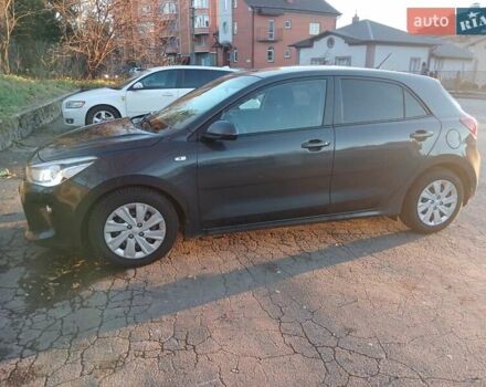 Серый Киа Рио, объемом двигателя 1.37 л и пробегом 125 тыс. км за 12000 $, фото 4 на Automoto.ua