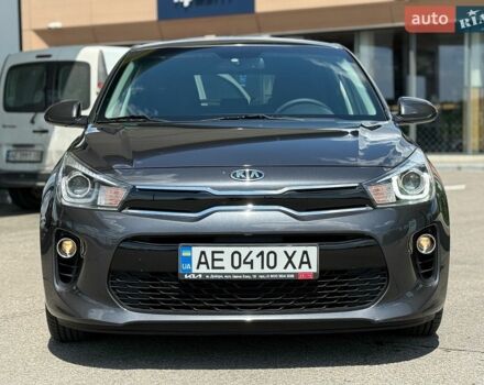 Серый Киа Рио, объемом двигателя 1.37 л и пробегом 64 тыс. км за 14000 $, фото 13 на Automoto.ua