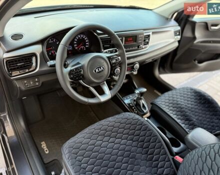 Серый Киа Рио, объемом двигателя 1.37 л и пробегом 64 тыс. км за 14000 $, фото 17 на Automoto.ua