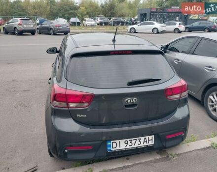 Серый Киа Рио, объемом двигателя 1.25 л и пробегом 171 тыс. км за 9000 $, фото 2 на Automoto.ua