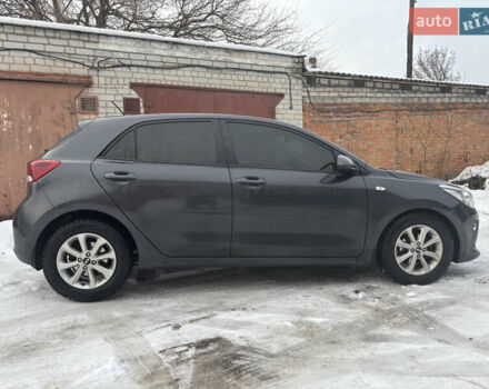 Сірий Кіа Ріо, об'ємом двигуна 1.4 л та пробігом 76 тис. км за 14200 $, фото 3 на Automoto.ua