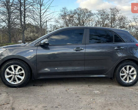 Серый Киа Рио, объемом двигателя 1.37 л и пробегом 73 тыс. км за 14200 $, фото 1 на Automoto.ua