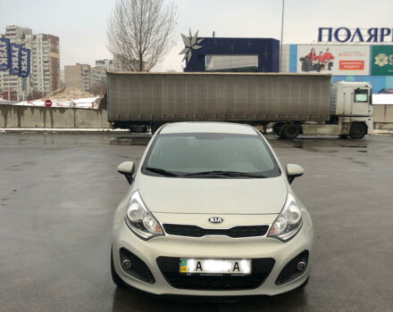 Серый Киа Рио, объемом двигателя 1.4 л и пробегом 61 тыс. км за 10500 $, фото 5 на Automoto.ua