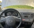 Сірий Кіа Ріо, об'ємом двигуна 1 л та пробігом 137 тис. км за 1200 $, фото 4 на Automoto.ua