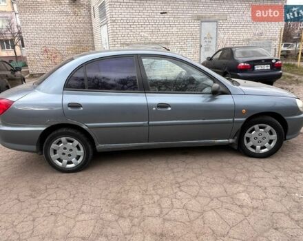 Сірий Кіа Ріо, об'ємом двигуна 1.34 л та пробігом 352 тис. км за 2000 $, фото 3 на Automoto.ua