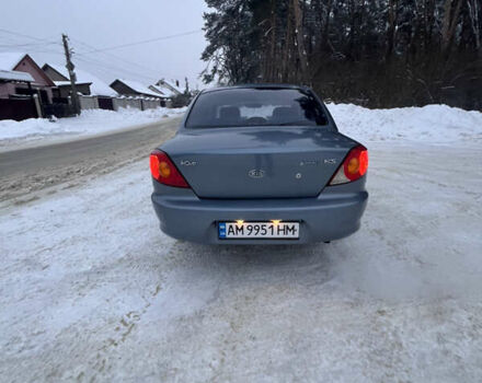 Серый Киа Рио, объемом двигателя 1.3 л и пробегом 350 тыс. км за 1888 $, фото 3 на Automoto.ua