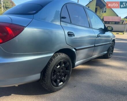 Серый Киа Рио, объемом двигателя 1.3 л и пробегом 354 тыс. км за 2200 $, фото 4 на Automoto.ua