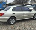 Серый Киа Рио, объемом двигателя 1.3 л и пробегом 230 тыс. км за 2750 $, фото 3 на Automoto.ua