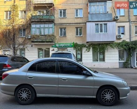 Сірий Кіа Ріо, об'ємом двигуна 1.5 л та пробігом 275 тис. км за 2800 $, фото 1 на Automoto.ua