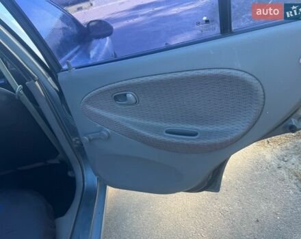Серый Киа Рио, объемом двигателя 1.3 л и пробегом 354 тыс. км за 2200 $, фото 6 на Automoto.ua