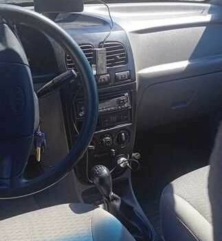 Серый Киа Рио, объемом двигателя 1.3 л и пробегом 330 тыс. км за 1500 $, фото 13 на Automoto.ua