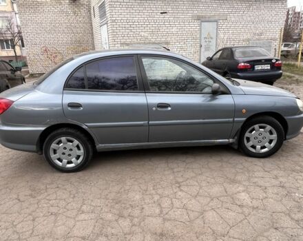Серый Киа Рио, объемом двигателя 1.3 л и пробегом 352 тыс. км за 1900 $, фото 1 на Automoto.ua