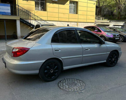 Серый Киа Рио, объемом двигателя 1.5 л и пробегом 268 тыс. км за 3300 $, фото 2 на Automoto.ua