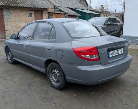 Серый Киа Рио, объемом двигателя 1.3 л и пробегом 200 тыс. км за 1800 $, фото 1 на Automoto.ua