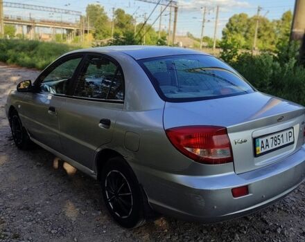 Сірий Кіа Ріо, об'ємом двигуна 1.34 л та пробігом 300 тис. км за 1500 $, фото 3 на Automoto.ua