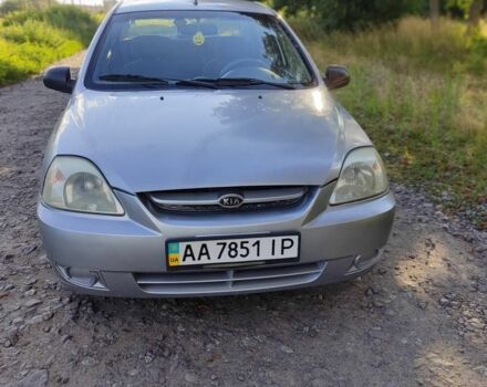 Серый Киа Рио, объемом двигателя 1.3 л и пробегом 300 тыс. км за 1546 $, фото 4 на Automoto.ua