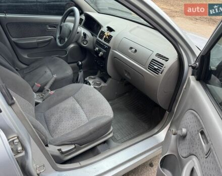 Сірий Кіа Ріо, об'ємом двигуна 1.4 л та пробігом 300 тис. км за 2300 $, фото 10 на Automoto.ua