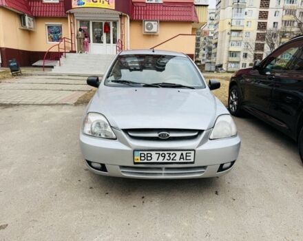 Сірий Кіа Ріо, об'ємом двигуна 1.4 л та пробігом 300 тис. км за 2300 $, фото 3 на Automoto.ua