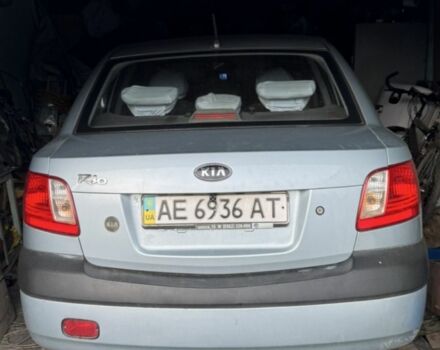 Сірий Кіа Ріо, об'ємом двигуна 1.4 л та пробігом 384 тис. км за 3500 $, фото 4 на Automoto.ua