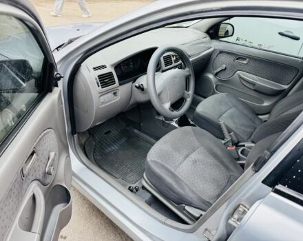 Сірий Кіа Ріо, об'ємом двигуна 1.4 л та пробігом 300 тис. км за 2300 $, фото 11 на Automoto.ua