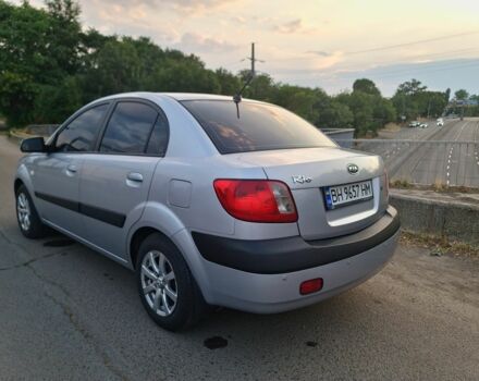 Серый Киа Рио, объемом двигателя 1.3 л и пробегом 225 тыс. км за 3301 $, фото 2 на Automoto.ua