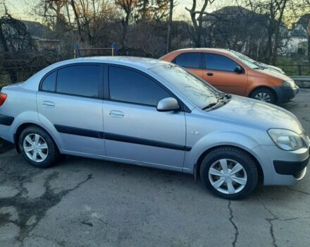 Сірий Кіа Ріо, об'ємом двигуна 1.4 л та пробігом 177 тис. км за 5400 $, фото 3 на Automoto.ua