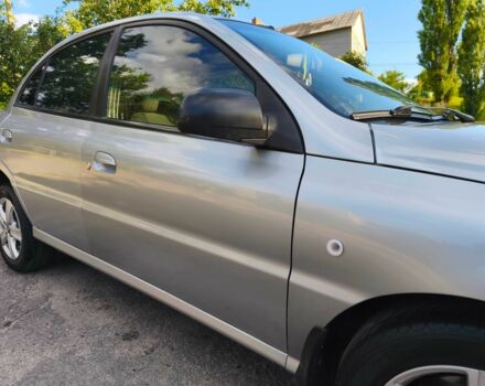 Сірий Кіа Ріо, об'ємом двигуна 1.3 л та пробігом 250 тис. км за 2950 $, фото 6 на Automoto.ua