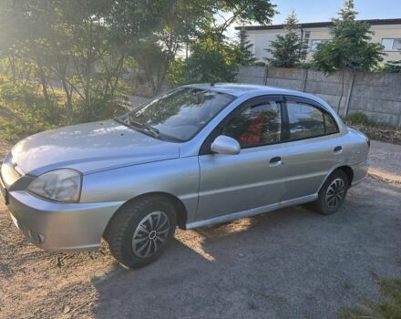 Серый Киа Рио, объемом двигателя 1.5 л и пробегом 255 тыс. км за 1900 $, фото 1 на Automoto.ua