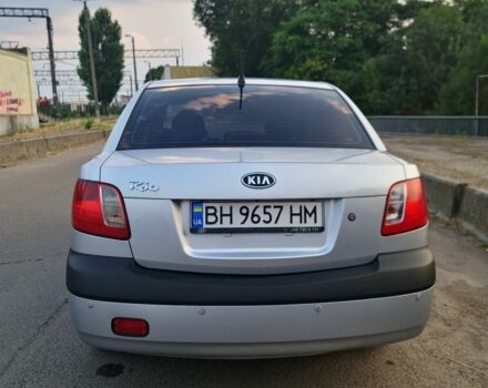 Серый Киа Рио, объемом двигателя 1.3 л и пробегом 225 тыс. км за 3301 $, фото 6 на Automoto.ua