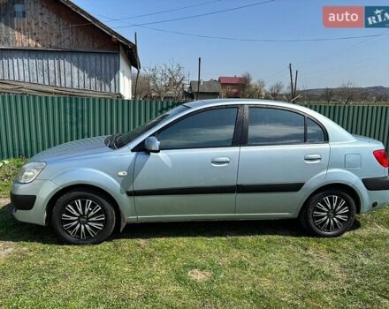 Сірий Кіа Ріо, об'ємом двигуна 1.4 л та пробігом 256 тис. км за 4100 $, фото 3 на Automoto.ua