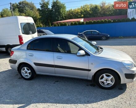 Сірий Кіа Ріо, об'ємом двигуна 1.4 л та пробігом 184 тис. км за 4250 $, фото 2 на Automoto.ua