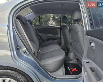 Серый Киа Рио, объемом двигателя 1.4 л и пробегом 153 тыс. км за 5499 $, фото 45 на Automoto.ua