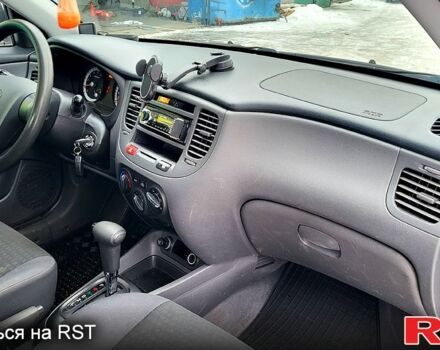 Серый Киа Рио, объемом двигателя 1.4 л и пробегом 24400 тыс. км за 4500 $, фото 13 на Automoto.ua