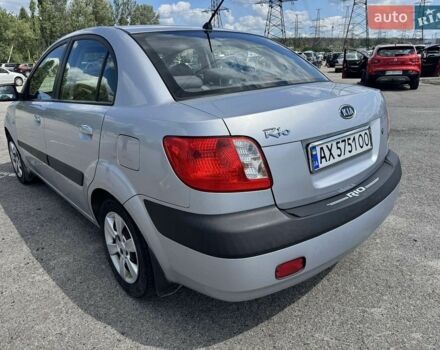 Серый Киа Рио, объемом двигателя 1.4 л и пробегом 197 тыс. км за 3595 $, фото 6 на Automoto.ua