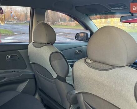 Сірий Кіа Ріо, об'ємом двигуна 1.4 л та пробігом 238 тис. км за 5700 $, фото 10 на Automoto.ua