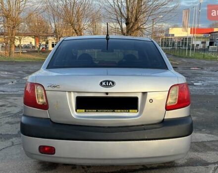 Сірий Кіа Ріо, об'ємом двигуна 1.4 л та пробігом 238 тис. км за 5700 $, фото 7 на Automoto.ua