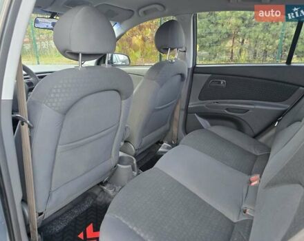 Серый Киа Рио, объемом двигателя 1.4 л и пробегом 153 тыс. км за 5499 $, фото 35 на Automoto.ua