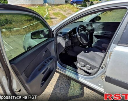 Серый Киа Рио, объемом двигателя 1.4 л и пробегом 180 тыс. км за 4500 $, фото 10 на Automoto.ua