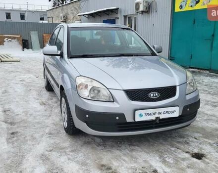 Сірий Кіа Ріо, об'ємом двигуна 1.4 л та пробігом 244 тис. км за 4500 $, фото 4 на Automoto.ua