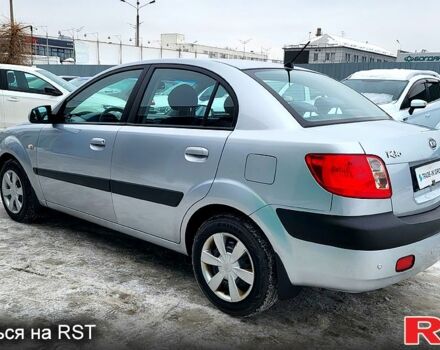 Серый Киа Рио, объемом двигателя 1.4 л и пробегом 24400 тыс. км за 4500 $, фото 6 на Automoto.ua
