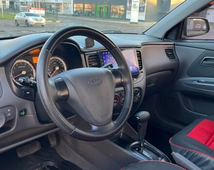 Сірий Кіа Ріо, об'ємом двигуна 14 л та пробігом 238 тис. км за 5500 $, фото 8 на Automoto.ua