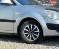 Сірий Кіа Ріо, об'ємом двигуна 1.4 л та пробігом 215 тис. км за 5190 $, фото 3 на Automoto.ua