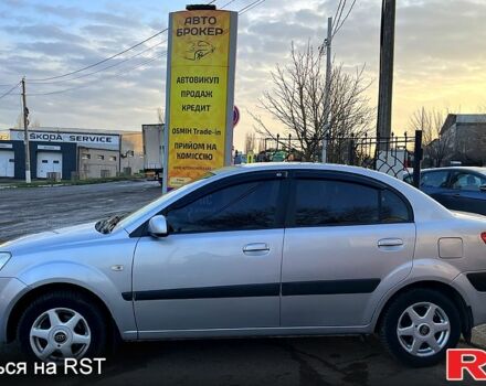 Серый Киа Рио, объемом двигателя 1.3 л и пробегом 238 тыс. км за 5700 $, фото 3 на Automoto.ua