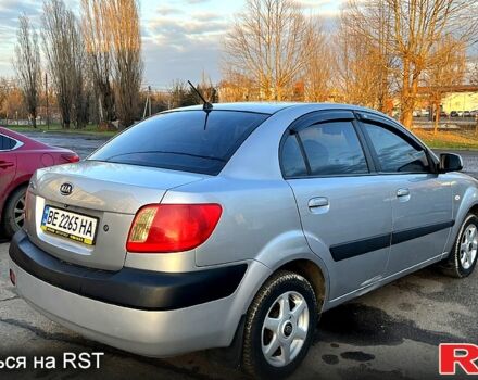 Серый Киа Рио, объемом двигателя 1.3 л и пробегом 238 тыс. км за 5700 $, фото 5 на Automoto.ua